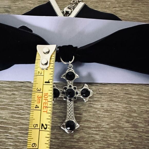 Black Velvet Silver Cross Goth Claire’s Choker Necklace - Picture 2 of 2